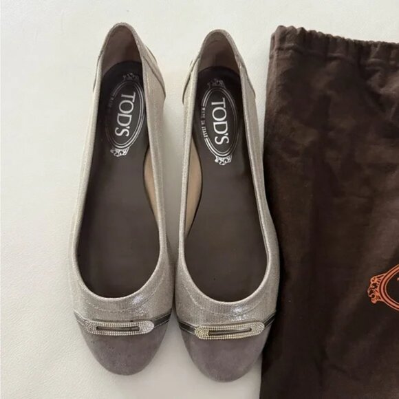 Tods grey/silver flats - Picture 1 of 4